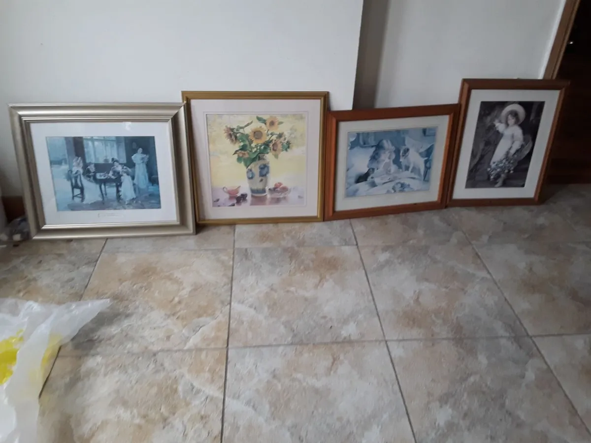 Selection of lovely pictures 35 euro 45 euro - Image 1