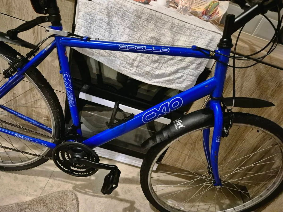 ADULTS HYBRID BIKE 700 WHEELS 21" FRAME 18 GEARS - Image 3