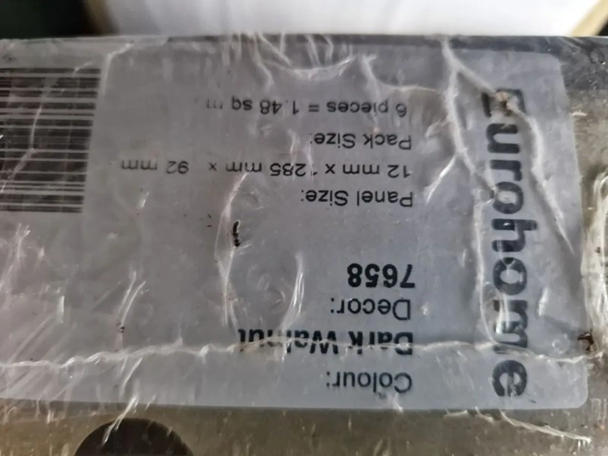 Unused new laminate flooring - Image 2
