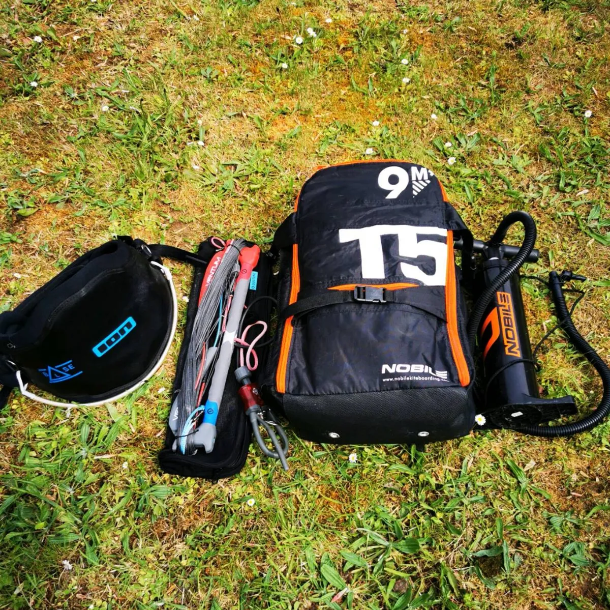 Kitesurfing beginner package 9m bar harness - Image 1