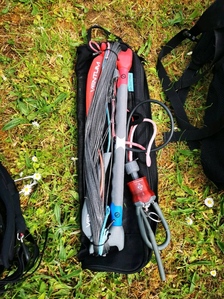 Kitesurfing beginner package 9m bar harness - Image 2