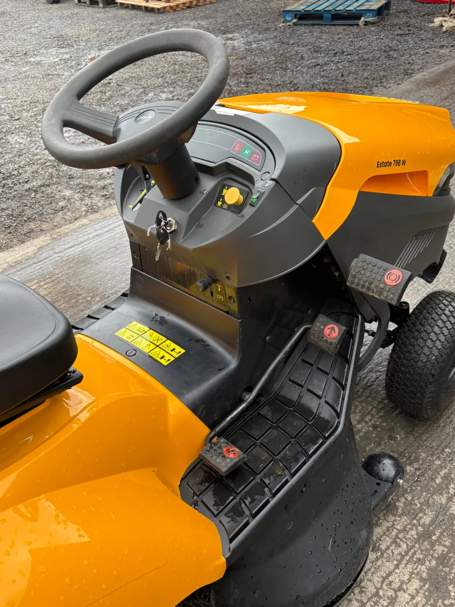 Stiga estate lawnmower - Image 4