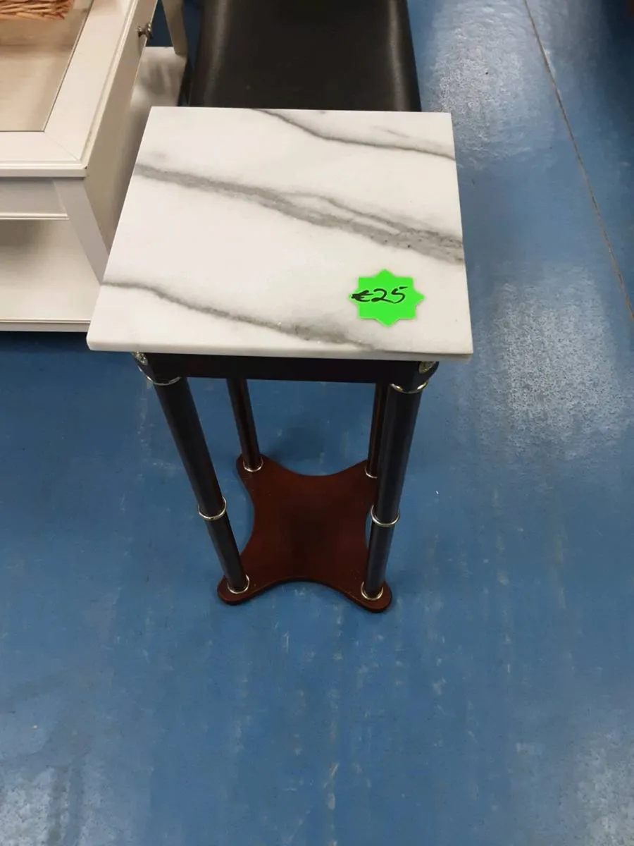 DISPLAY TABLE - Image 3