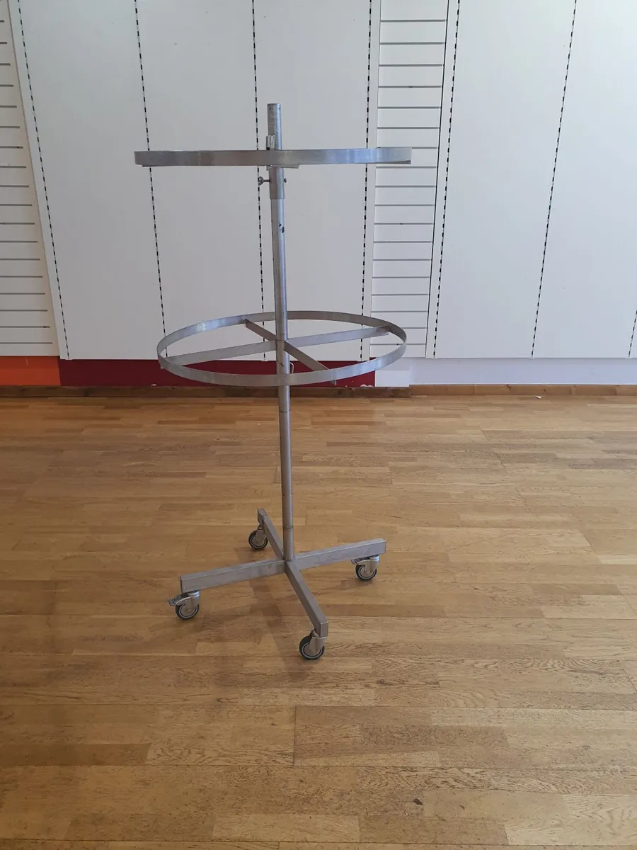 Shop rails - Image 4