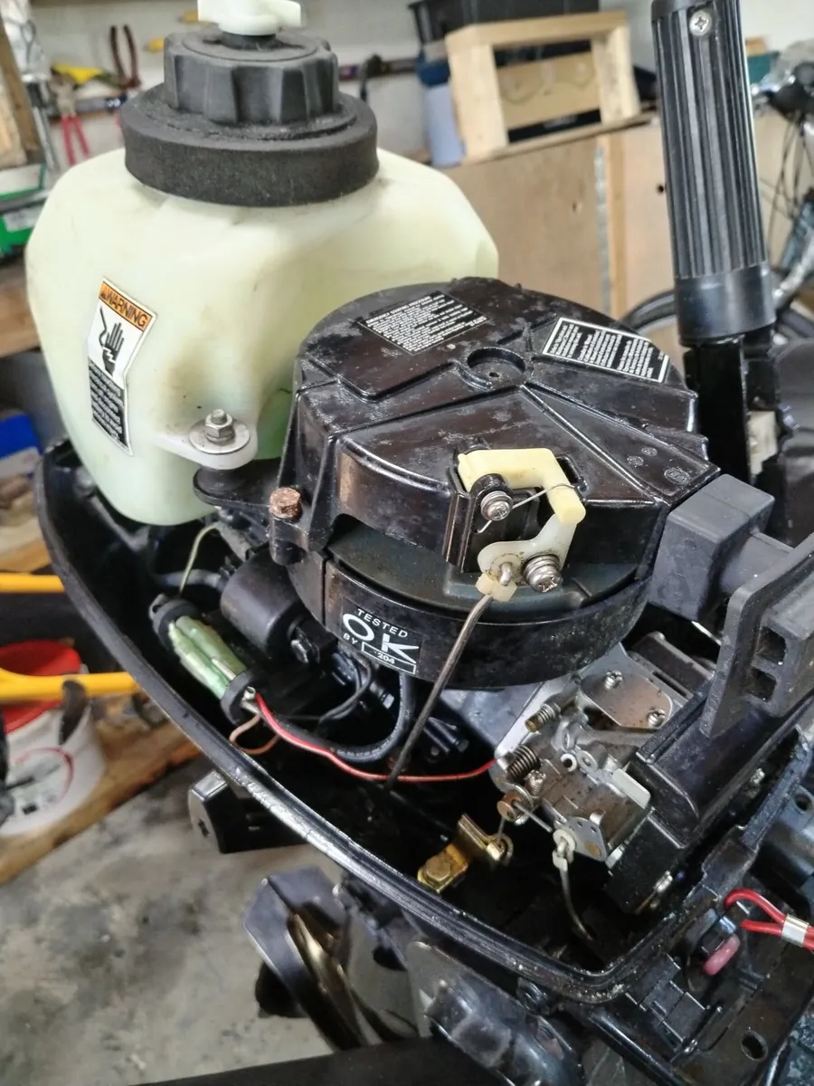 Mercury 2-Stroke Outboard Engine - Image 4