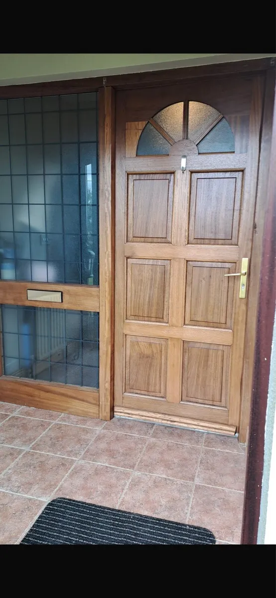 Solid timber front door - Image 1