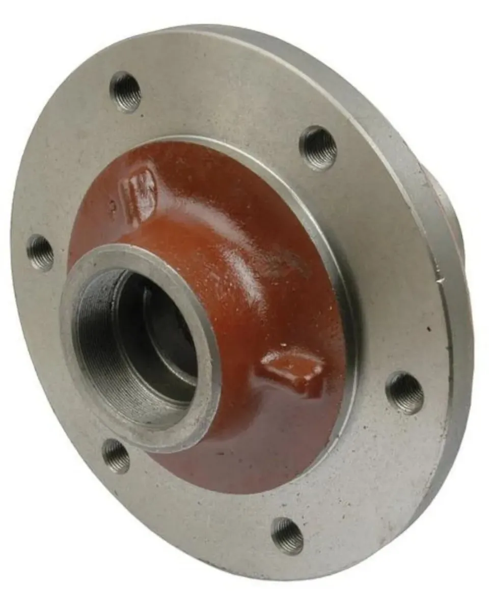 Front Hub for Massey Ferguson 135 / 165 / 565 - Image 2