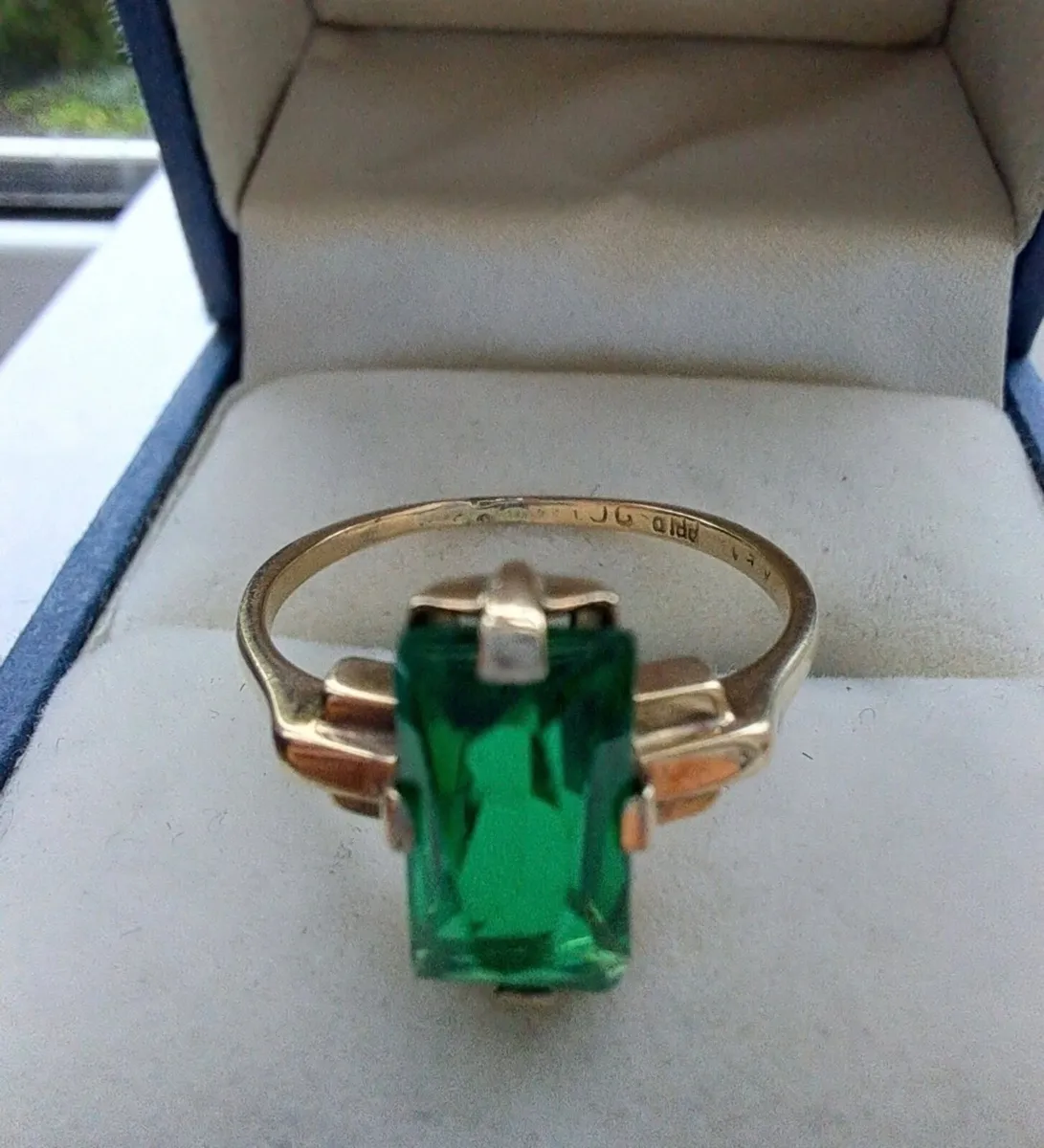 ArtDeco Vintage Solid 9ct ring with paste Emerald - Image 3