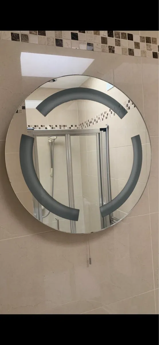 Bathroom mirror with light