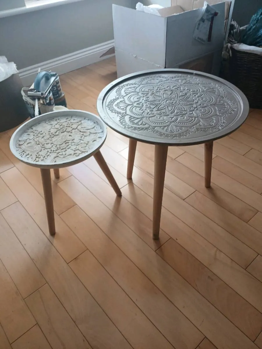 Small tables - Image 1