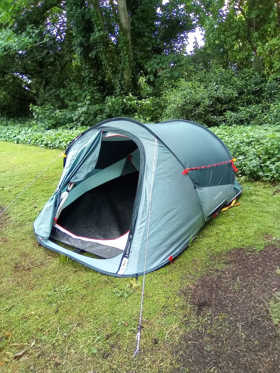 Quechua  2-person instant pop-up camping tent - Image 1