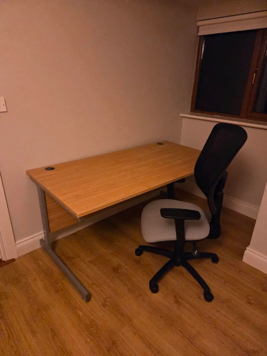 Desk and chair - Image 1