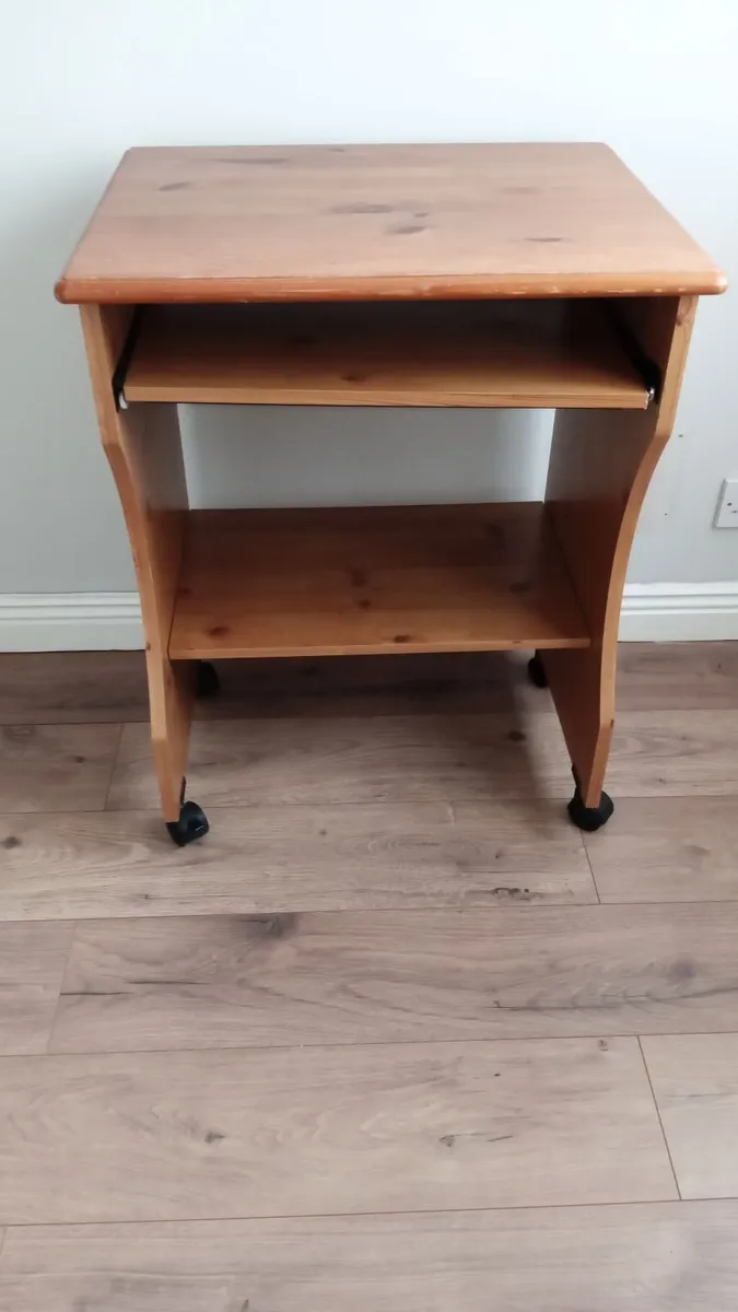 Computer desk - Image 4