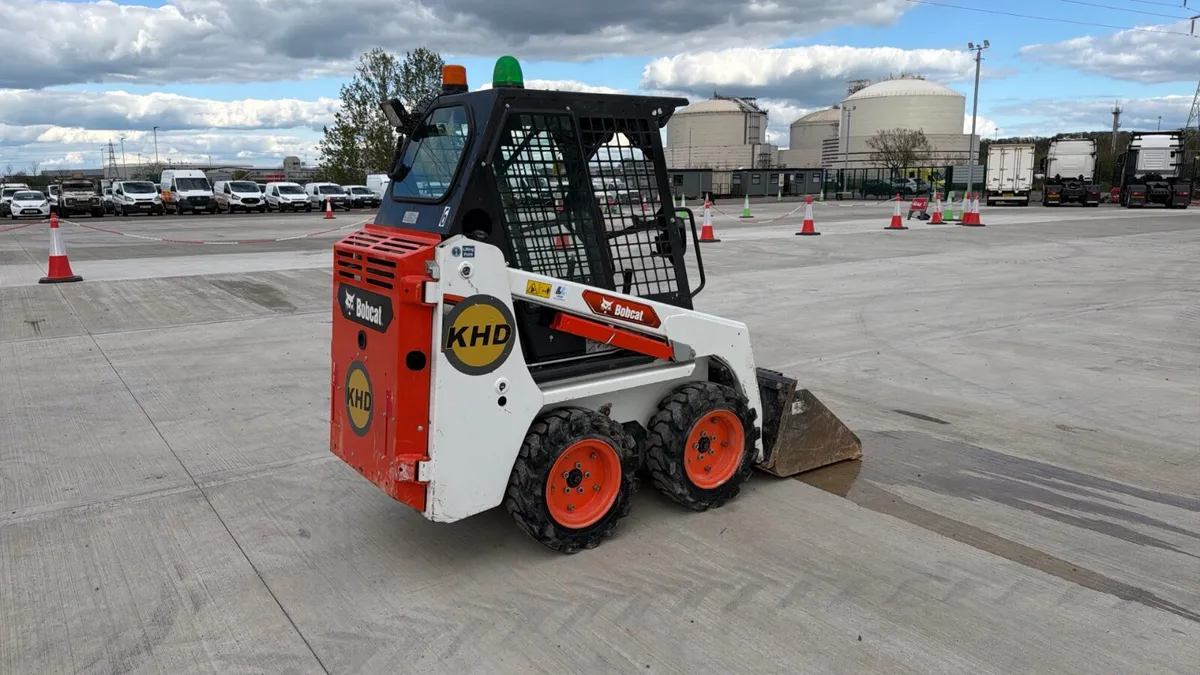 2024 Bobcat S70 skid steer bucket only 168 hours - Image 4