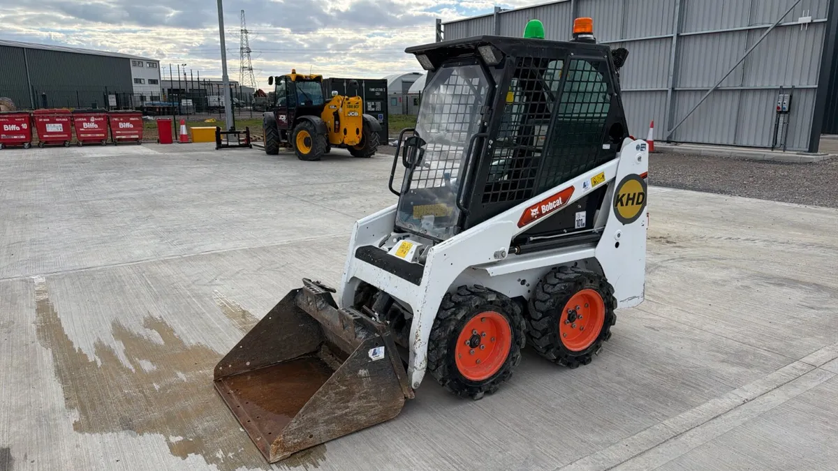 2024 Bobcat S70 skid steer bucket only 168 hours - Image 1