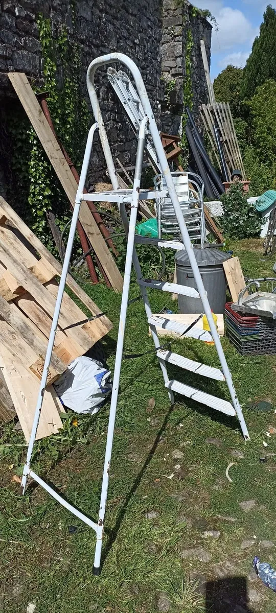 Two Pair of Steps - Image 3