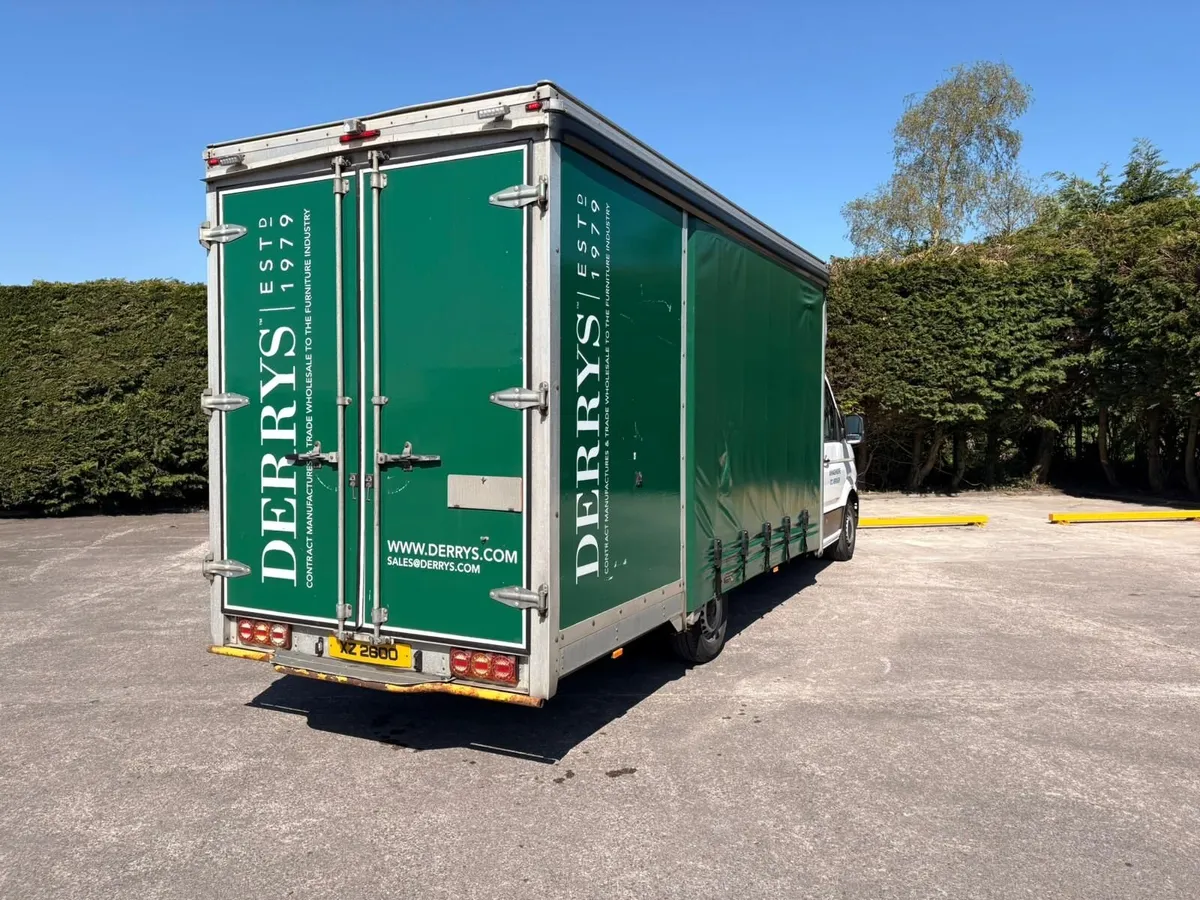 Man TGE 2022 Loloader Luton Half Curtain Half Box - Image 4