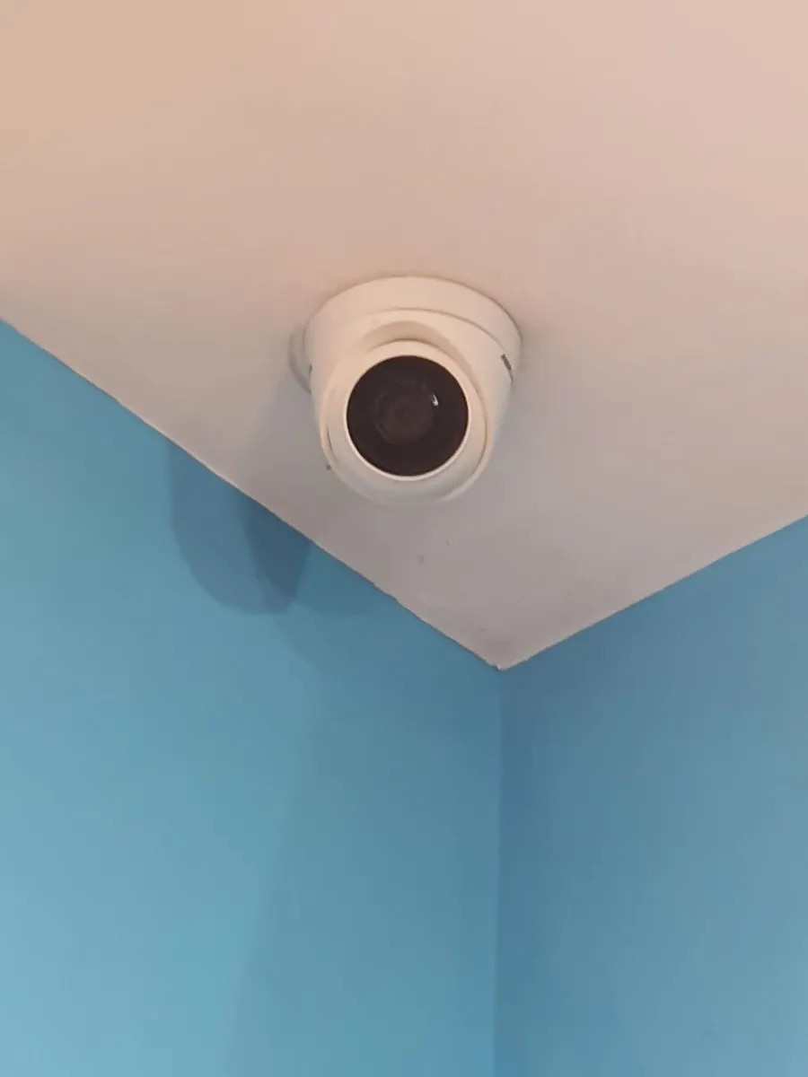 Shop CCTV security system inc 4 cameras - Image 2