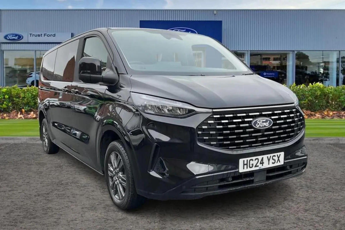 Ford Tourneo Custom TITANIUM LUXE - Image 1