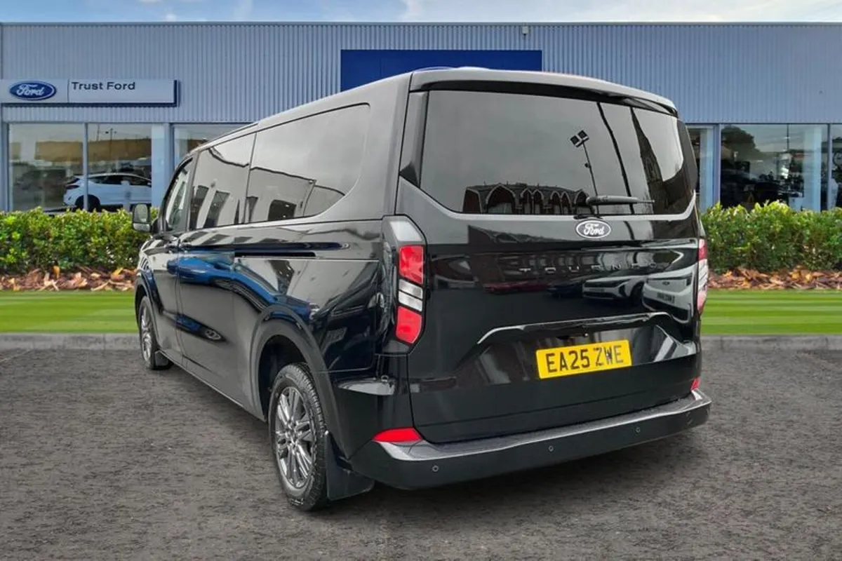 Ford Tourneo Custom TITANIUM - Image 2