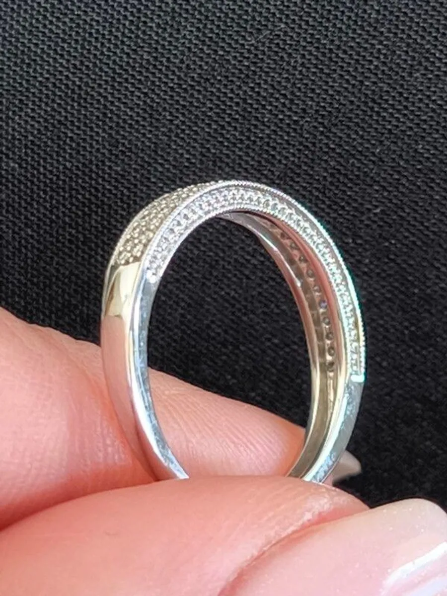 9ct white gold diamond eternity/wedding ring - Image 4