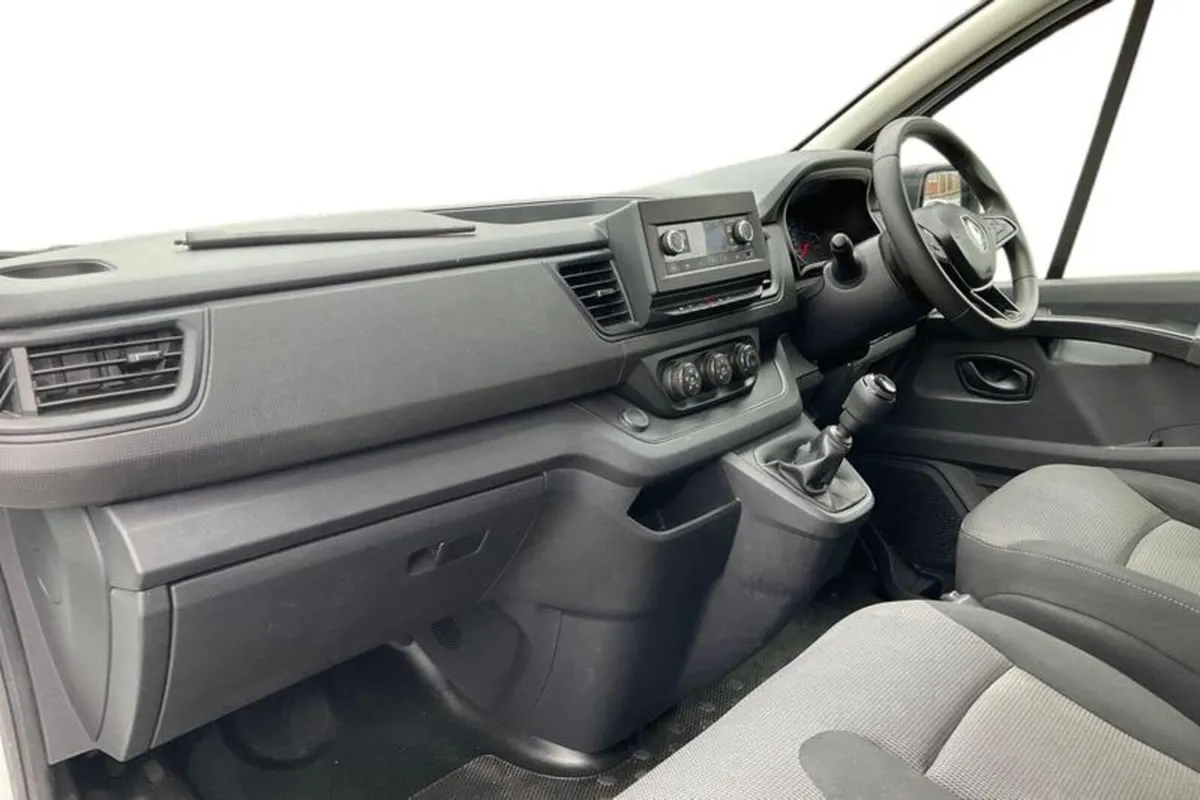 Renault Trafic BUSINESS - Image 3