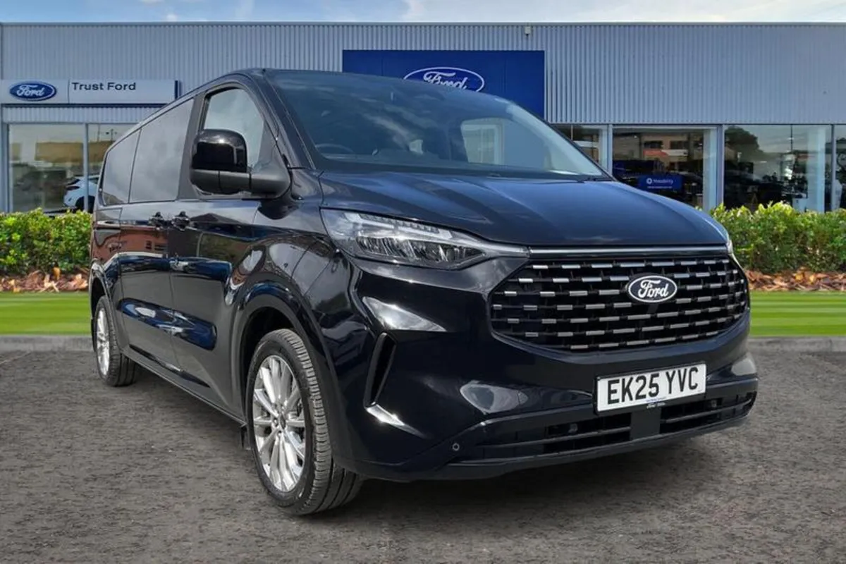 Ford Tourneo Custom TITANIUM - Image 1