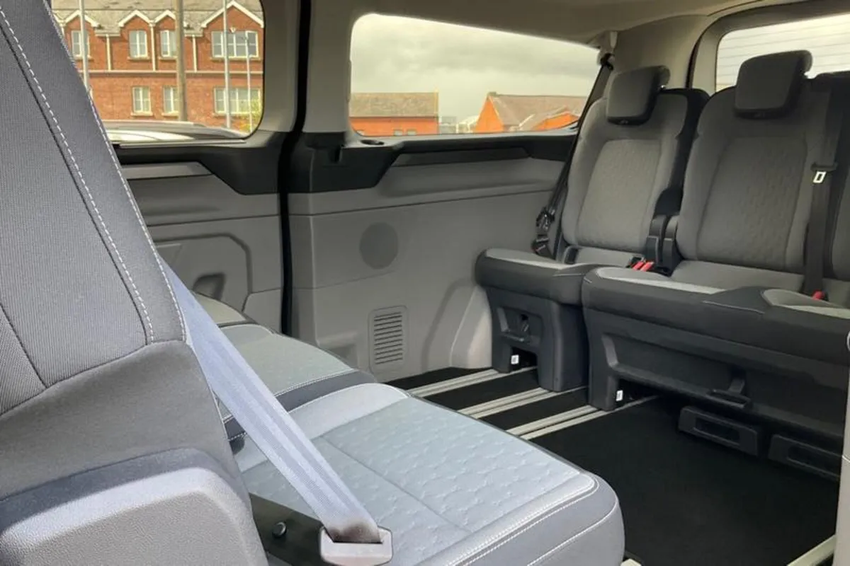 Ford Tourneo Custom TITANIUM - Image 4