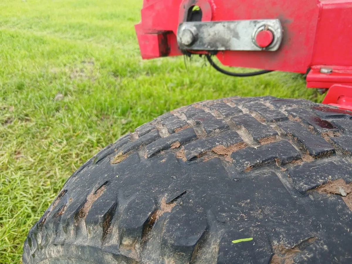 Lely Lotus 1020 Trailed 8 rotor tedder - Image 3