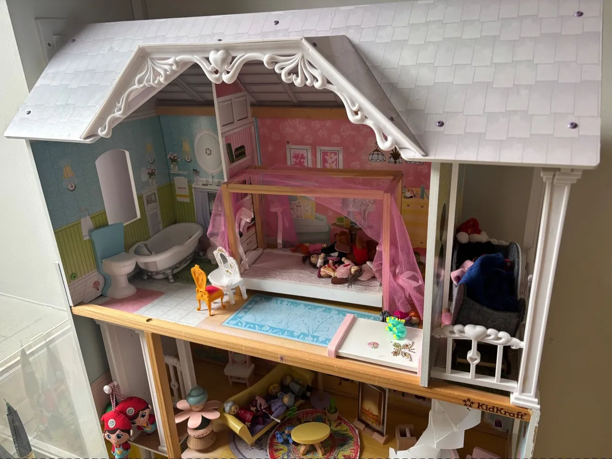 Dollhouse - Image 2