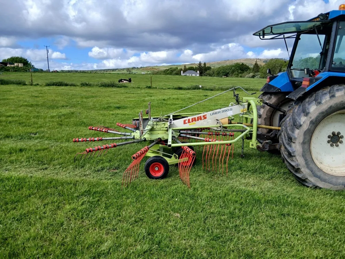 Claas Liner 390 Single Rotor Rake MINT - Image 1