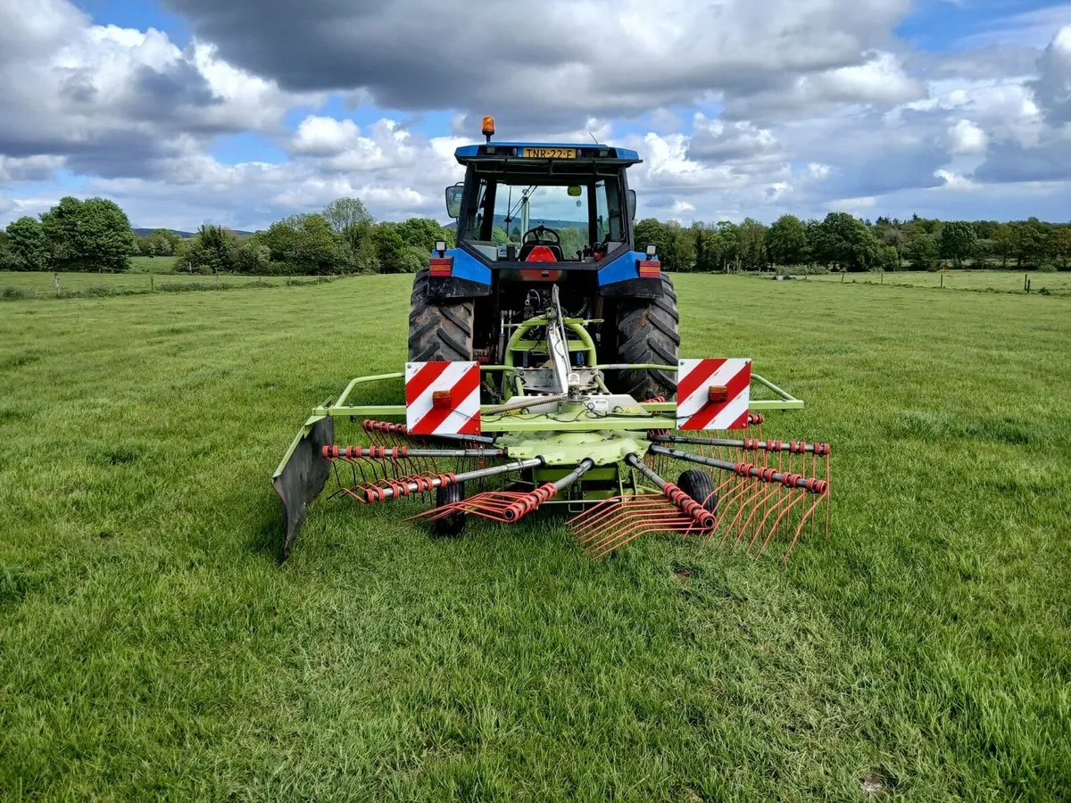 Claas Liner 390 Single Rotor Rake MINT - Image 4