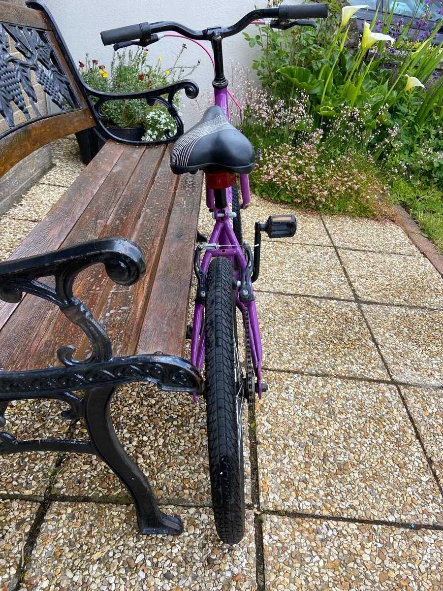 Child’s bicycle - Image 3