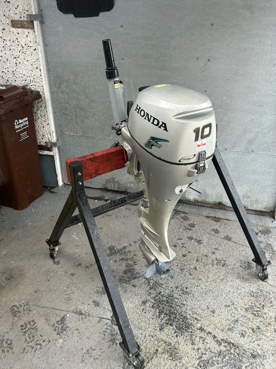 Honda 10hp 4 Stroke Outboard Engine Long Shaft - Image 1