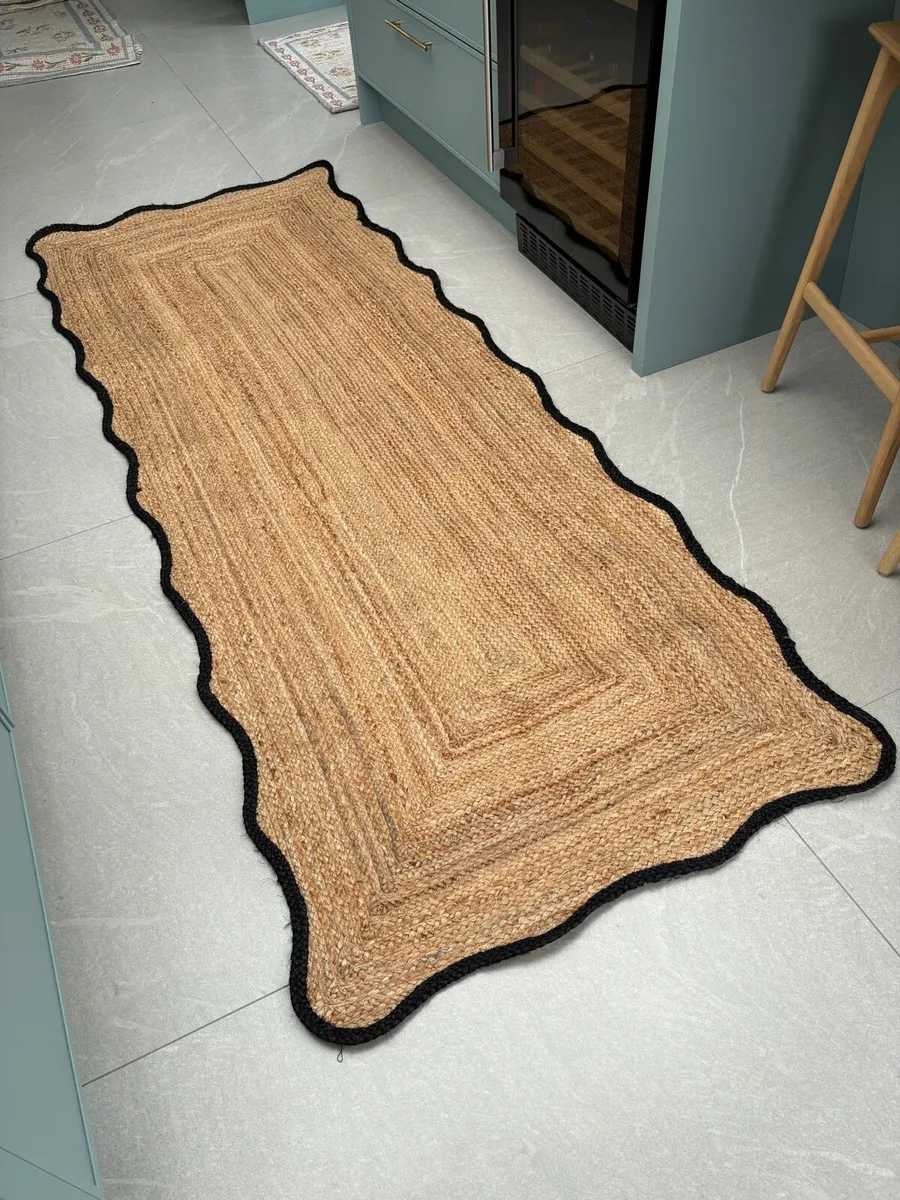 Handwoven Jute Runner - Image 2