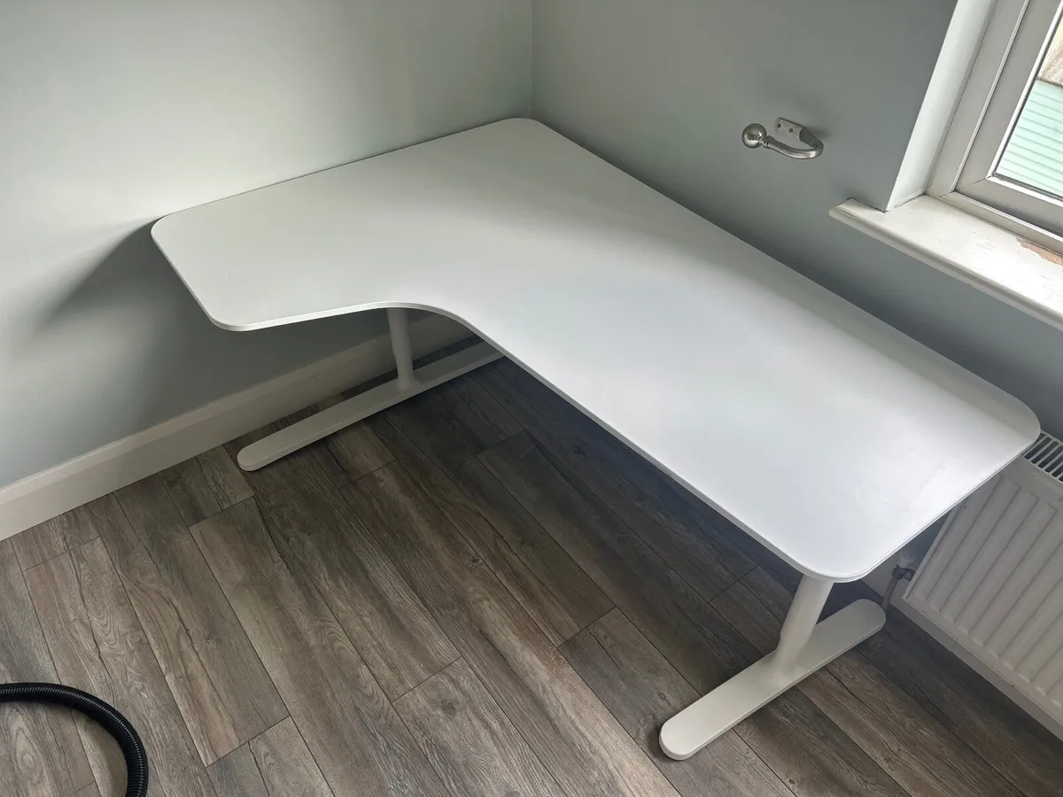 Gaming table - Image 2
