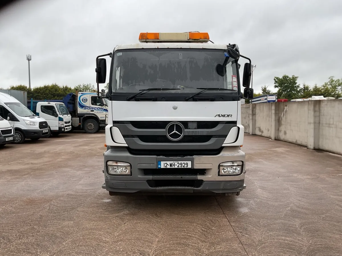 2012 MERCEDES-BENZ Axor 2529 6x2 Flatbed - Image 2