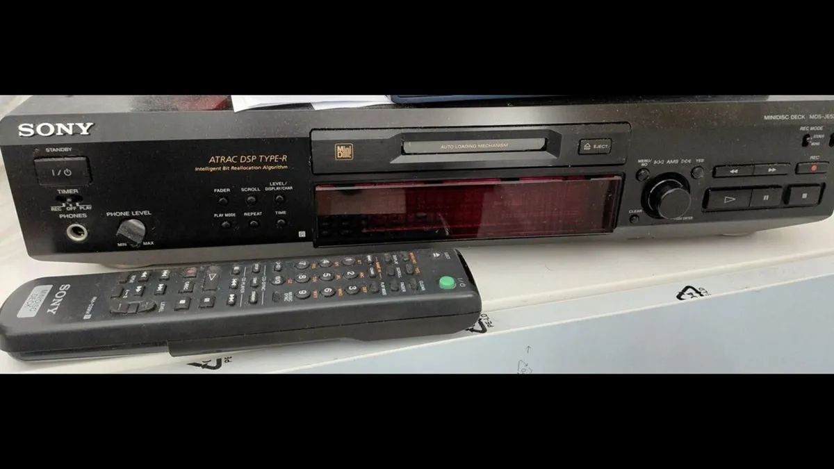 Sony Minidisc Deck MDS-JE530 - Image 1