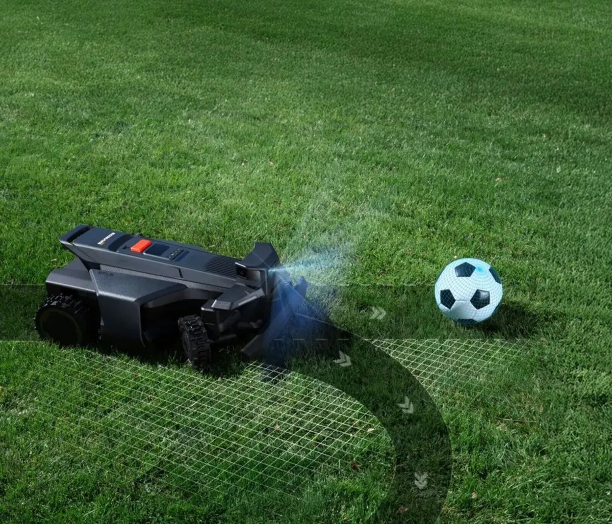 Navimow Segway X4 Series X450 robotic mower - Image 4