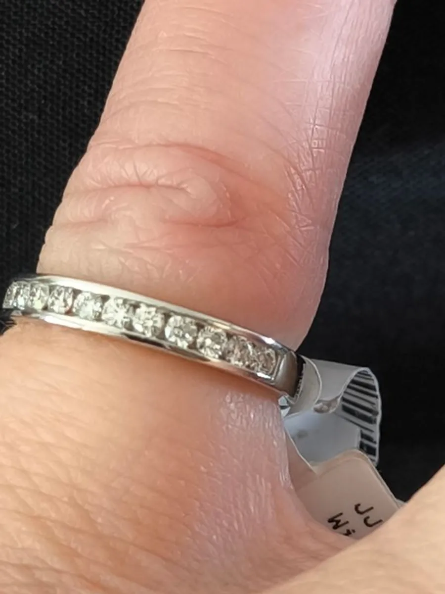18ct diamond eternity/wedding - Image 2