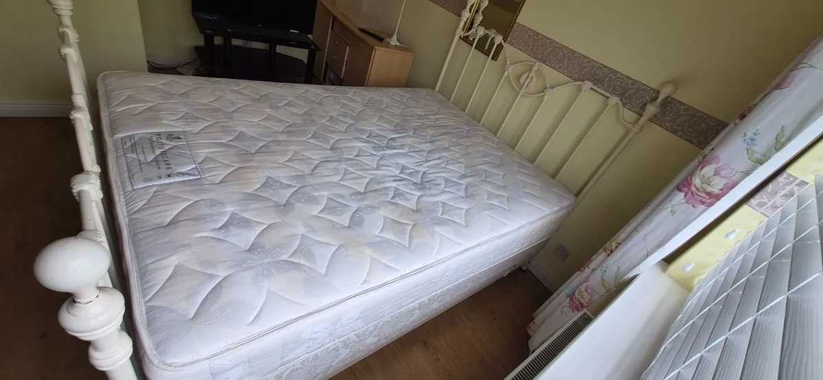 Bed - Image 4