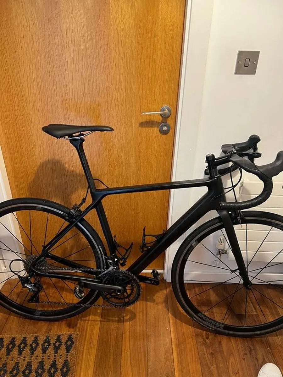 Carbon roadbike - Image 1