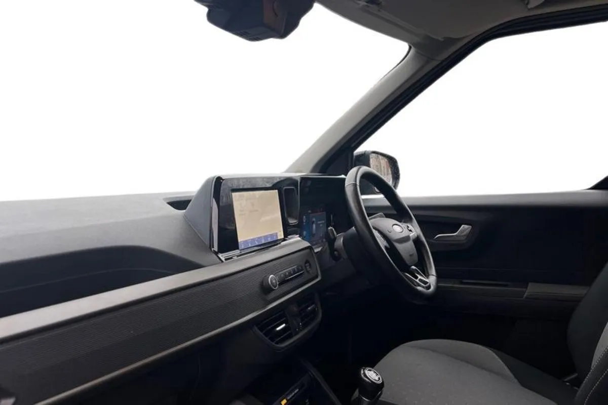 Ford Transit Courier LIMITED - Image 3