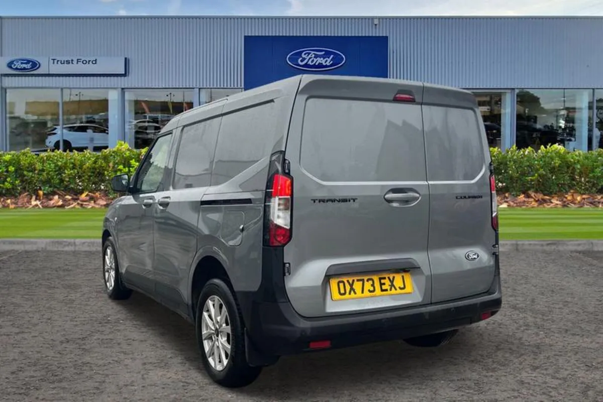 Ford Transit Courier LIMITED - Image 2