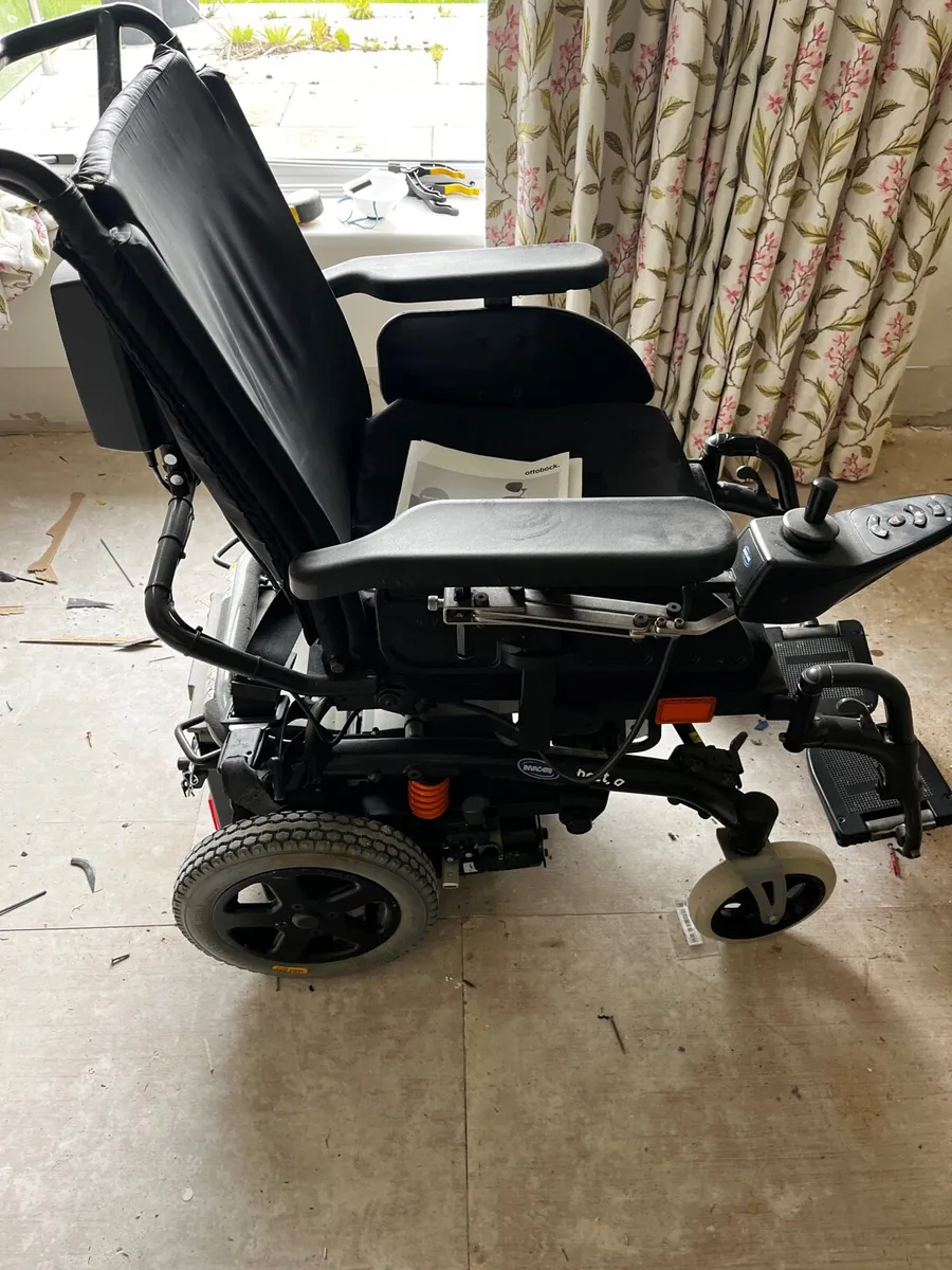 Electric wheelchair - Image 1