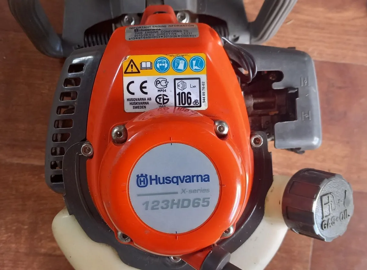 Husqvarna 123HD65 X-Series Hedge Trimmer - Image 3