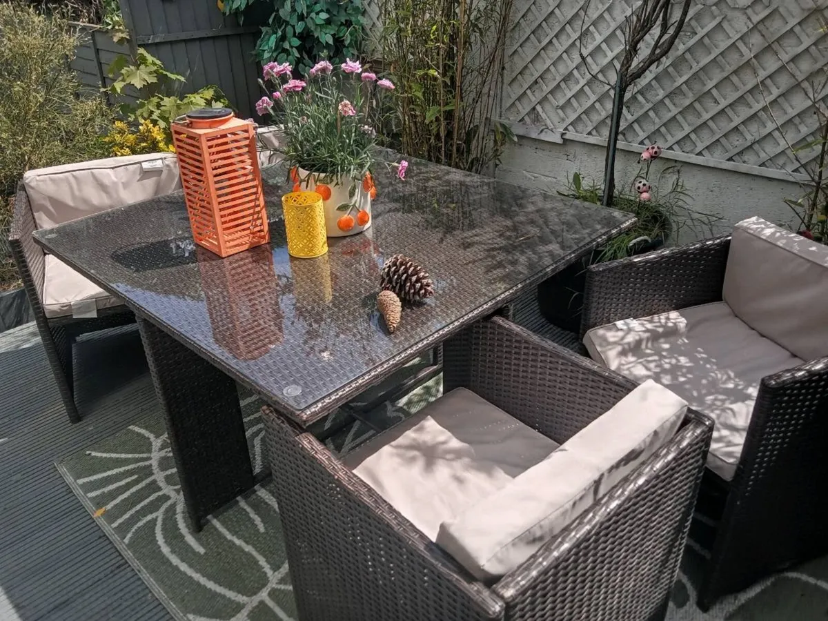 Five peice garden set - Image 3