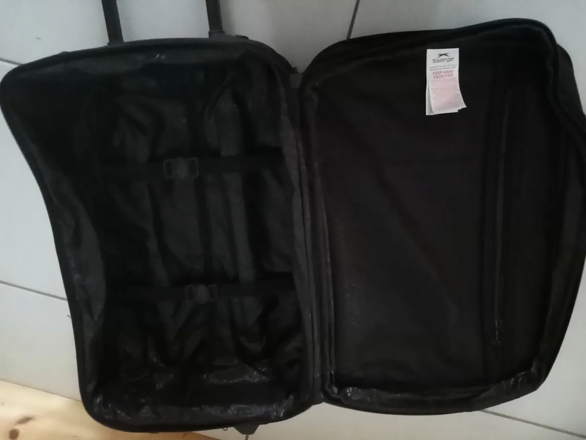 Slazenger Suitcase - Image 3