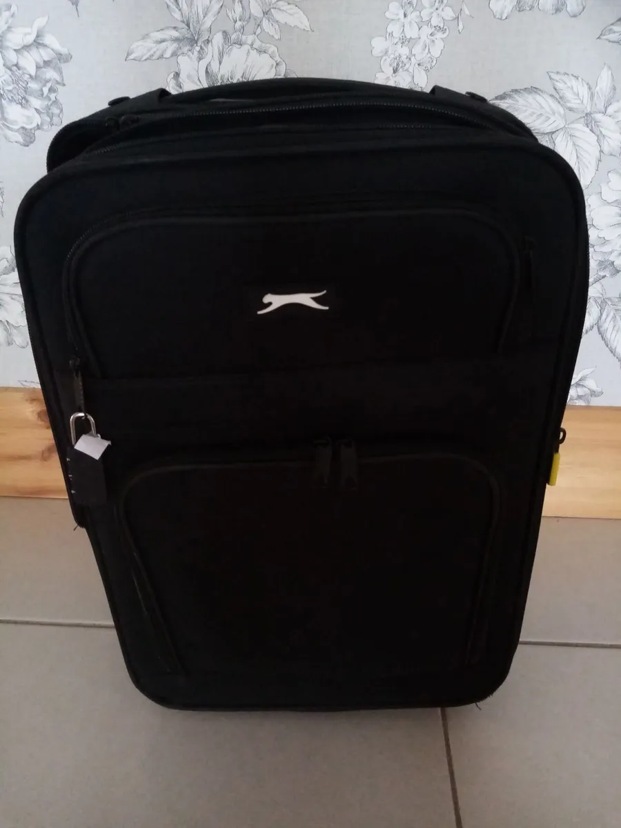 Slazenger Suitcase - Image 1