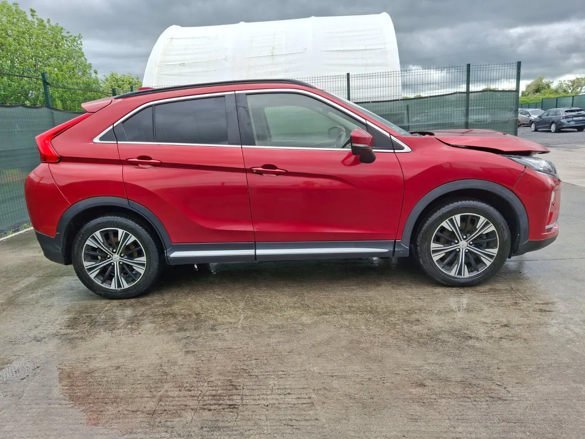 182 Mitsubishi Eclipse Cross Light Damage - Image 2